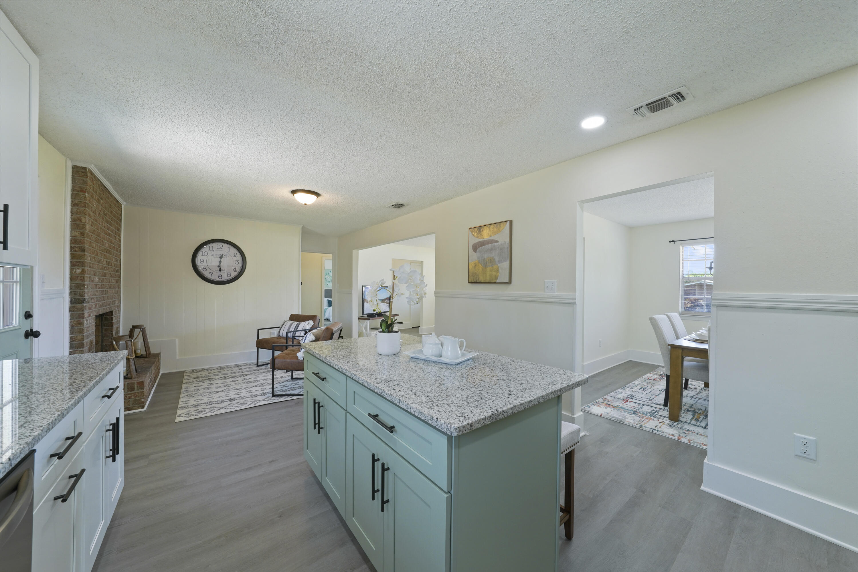15 Lakeview Drive  Mary Esther FL 32569 photo
