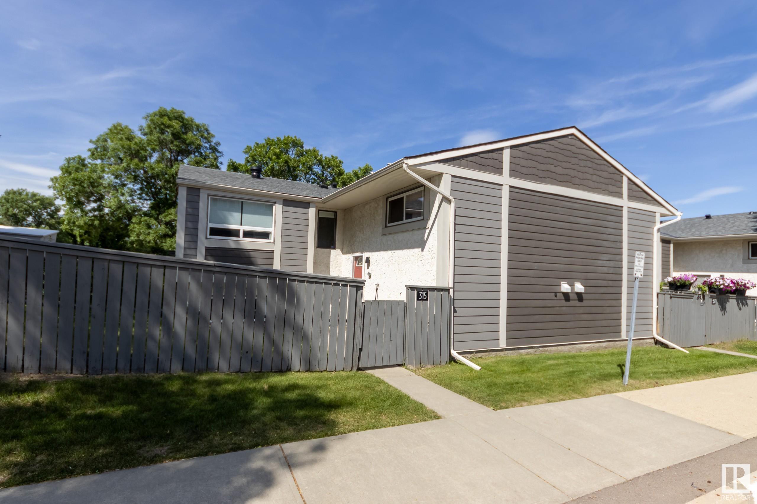 Property Photo:  315 Willow Court NW  AB T5T 2K7 
