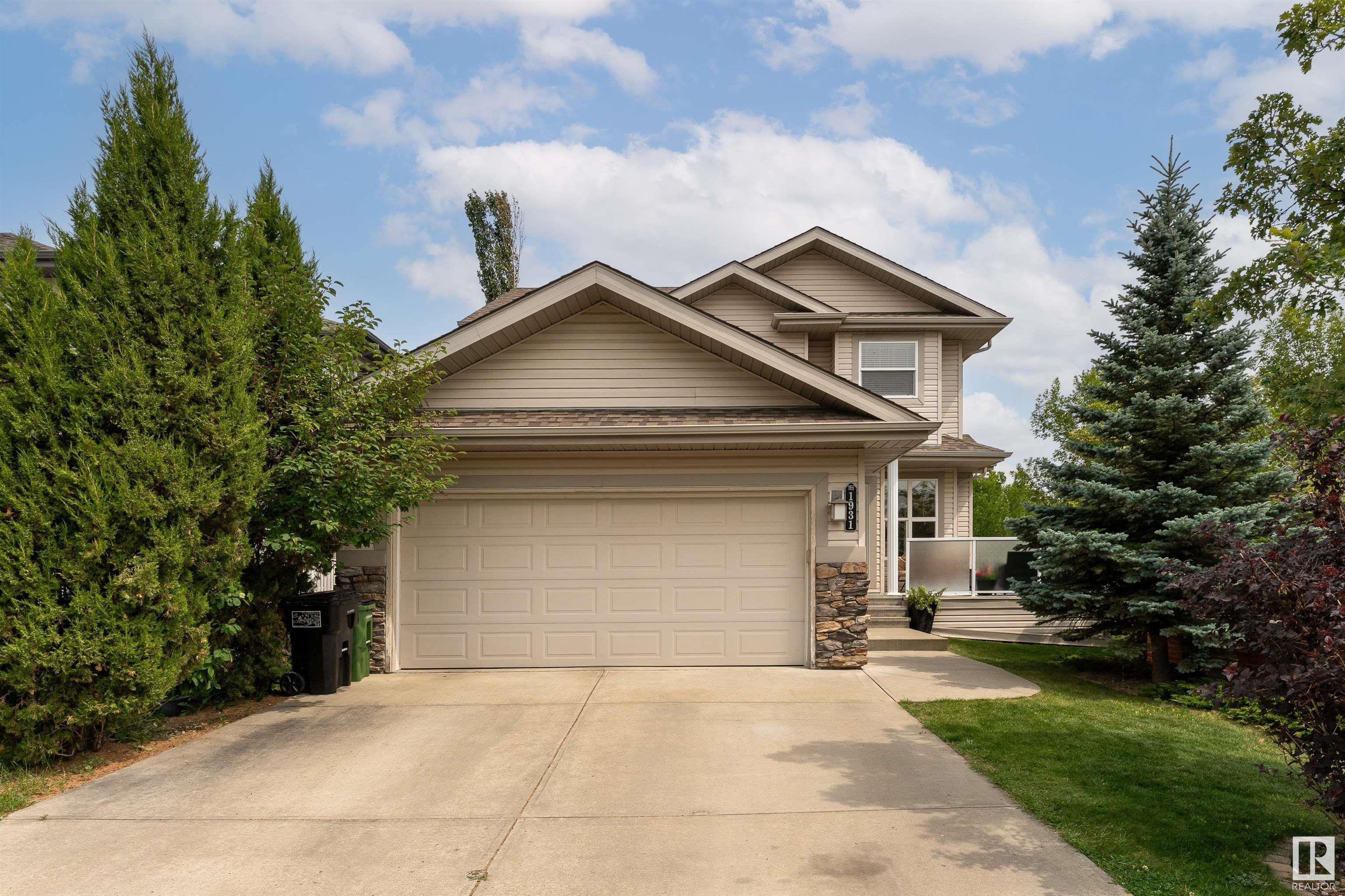 Property Photo: 1931 125 Street SW AB T6W 0A1