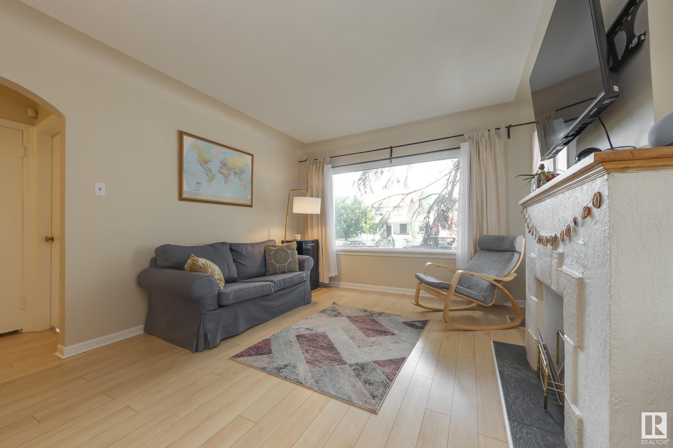 Property Photo:  9909 87 Avenue NW  AB T6E 2N8 