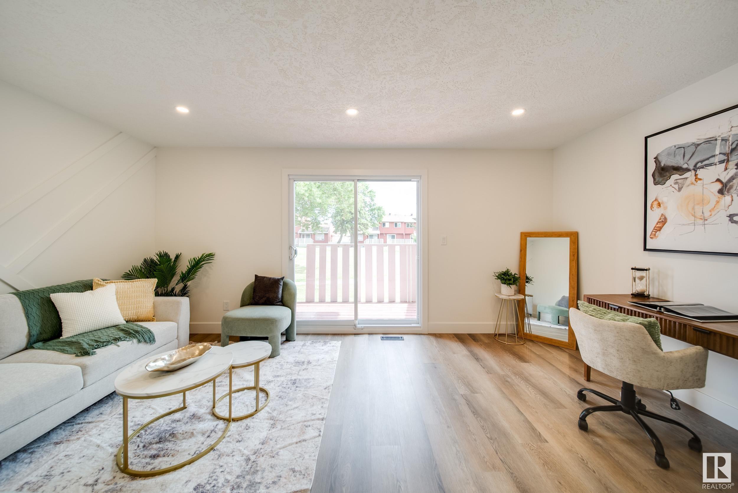 Property Photo:  10630 Beaumaris Road NW  AB T5X 3N4 