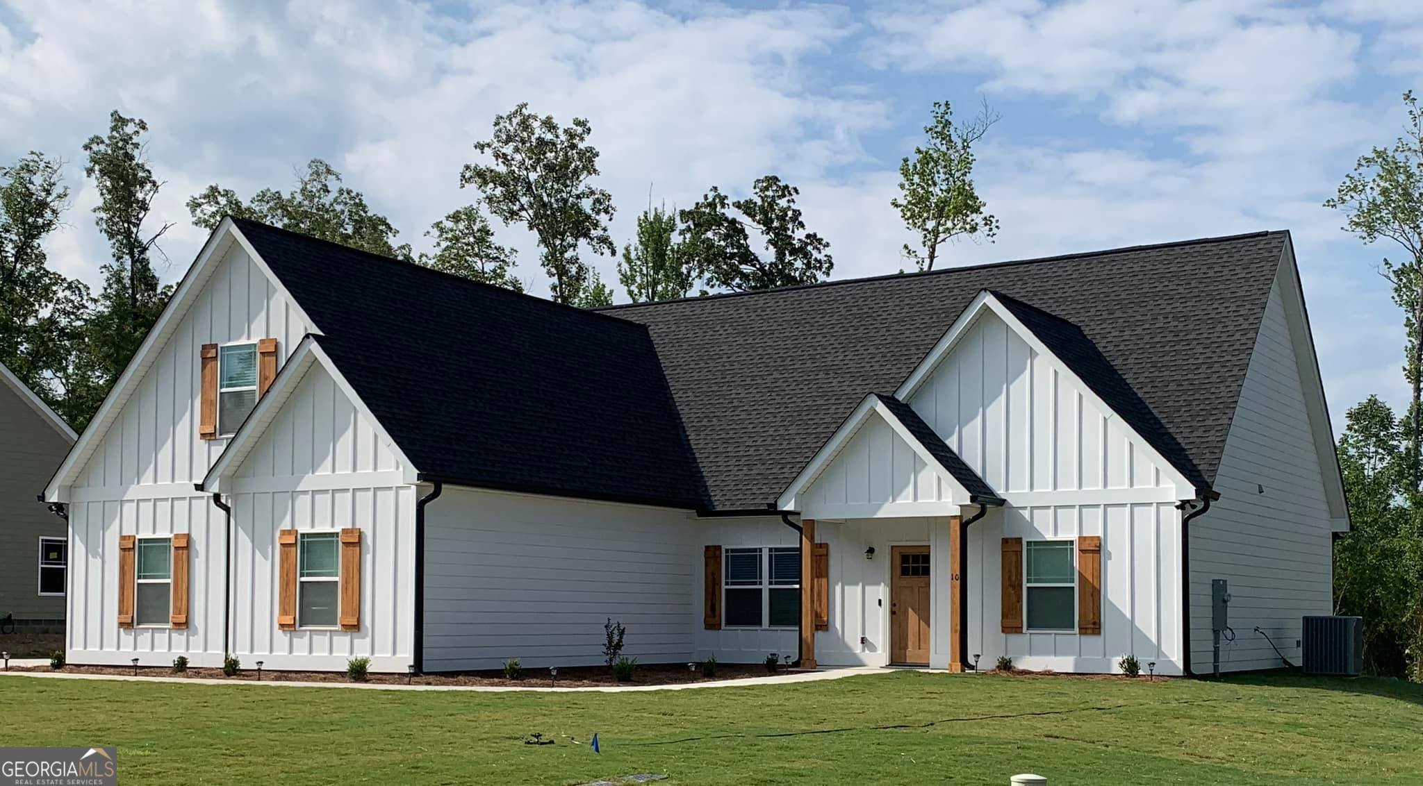 Property Photo:  637 Old Summerville Road  GA 30165 