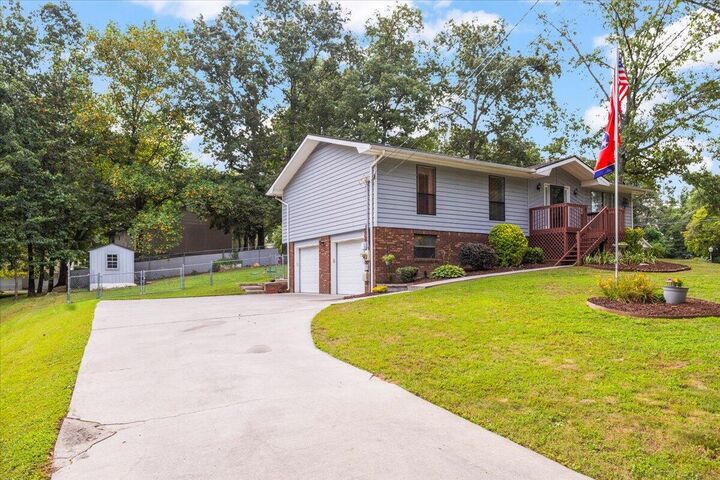 Property Photo:  5300 Country Village Drive  TN 37363 