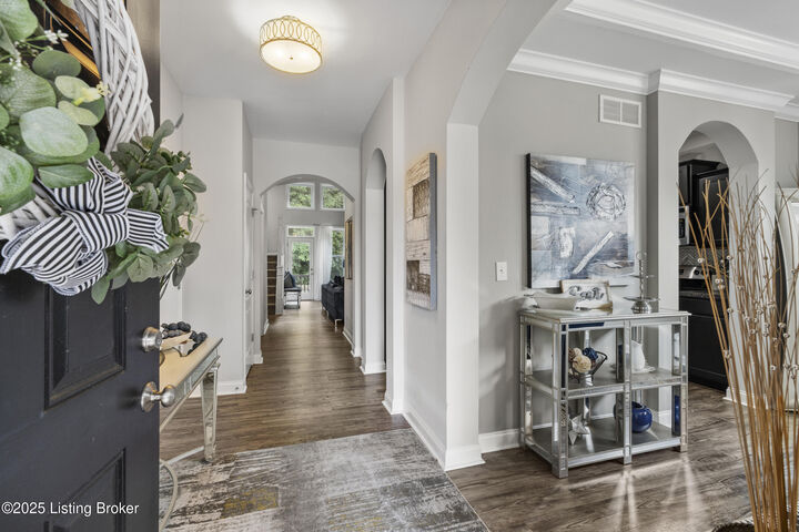 Property Photo: 9830 Creek View Estates Dr KY 40291