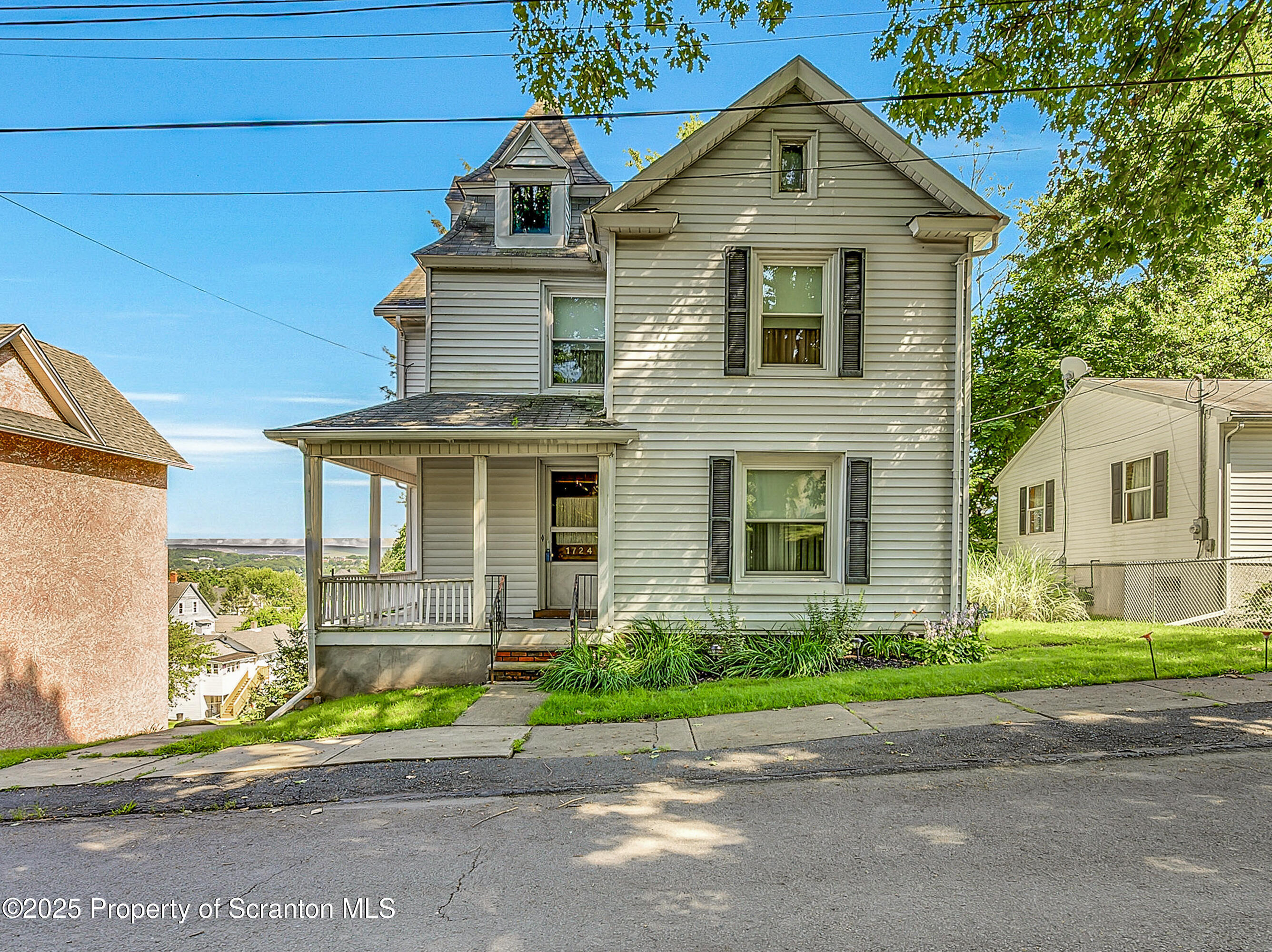 1724 N Sumner Avenue  Scranton PA 18508 photo