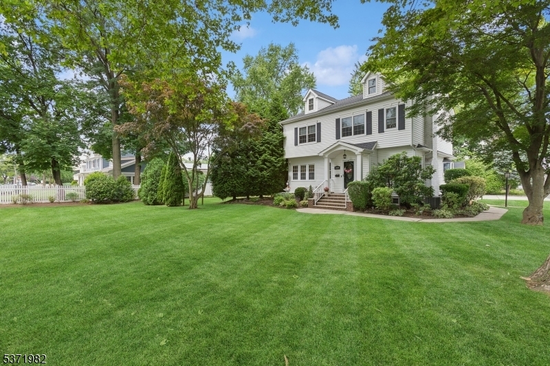 Property Photo:  1120 Raritan Rd  NJ 07016 