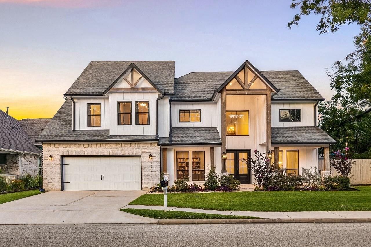 Property Photo:  407 Baker Drive  TX 77375 