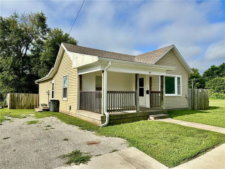 310 E 17th Street  Trenton MO 64683 photo