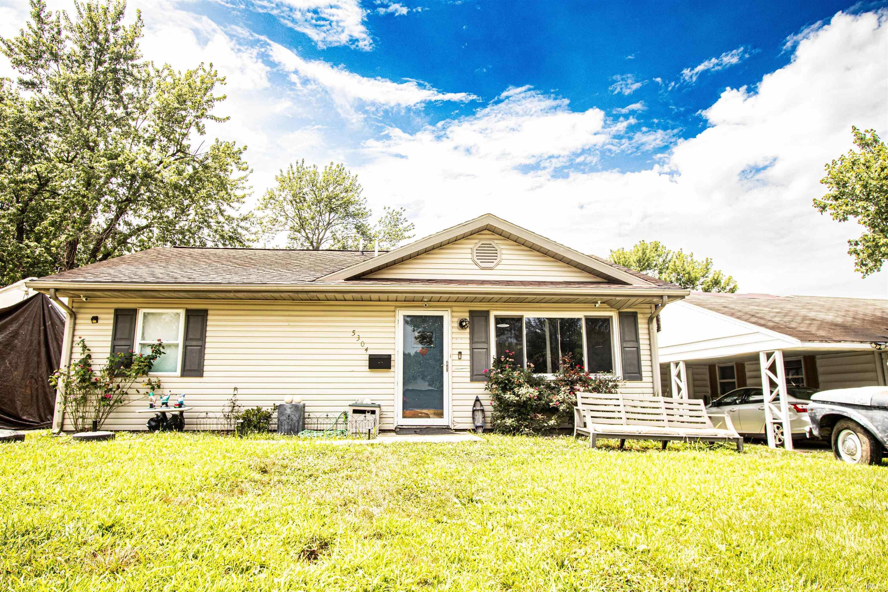 Property Photo: 5304 Warren Drive IN 47710