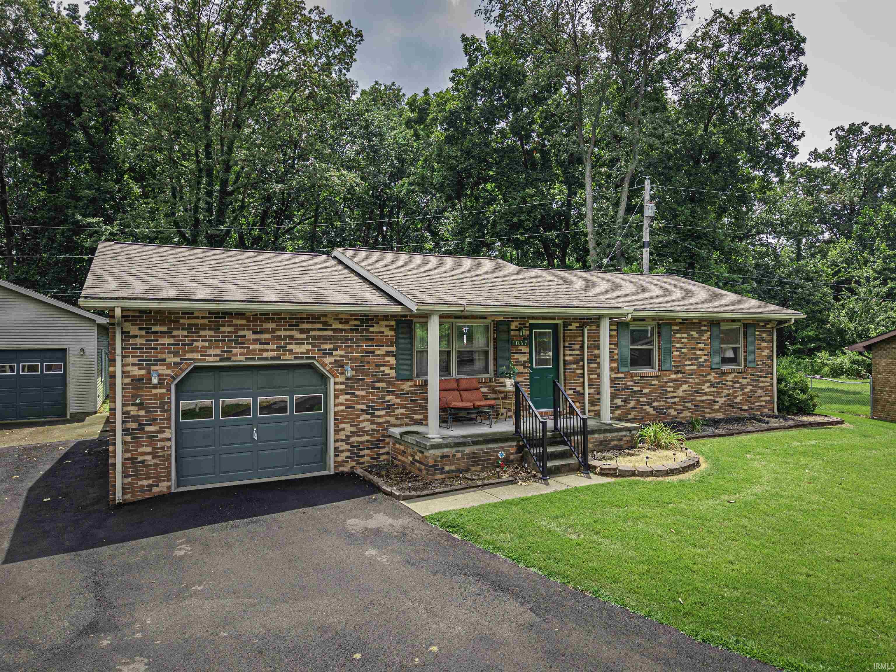 Property Photo:  1067 W Northwood Road  IN 47601 