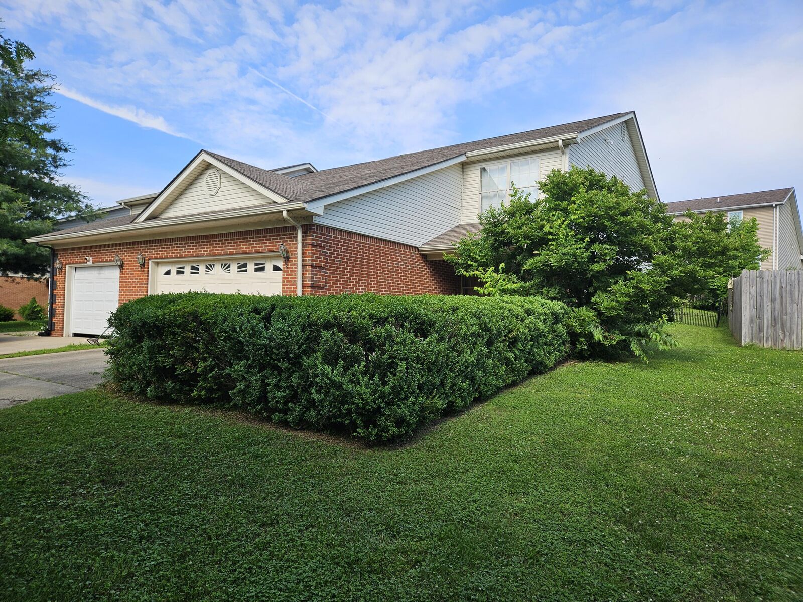 Property Photo:  323 Williamsburg Lane  KY 40324 