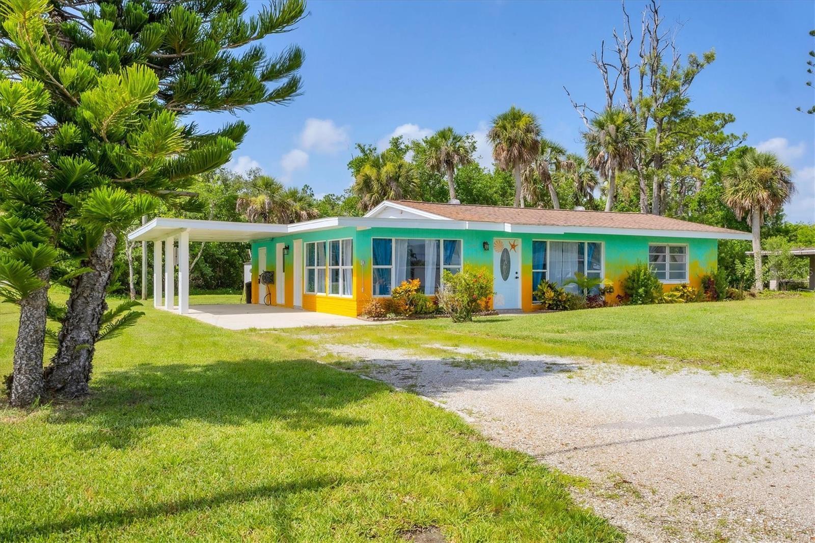 Property Photo: 156 Myakka Drive FL 34293