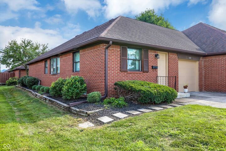 Property Photo: 509 E Main Street IN 46112