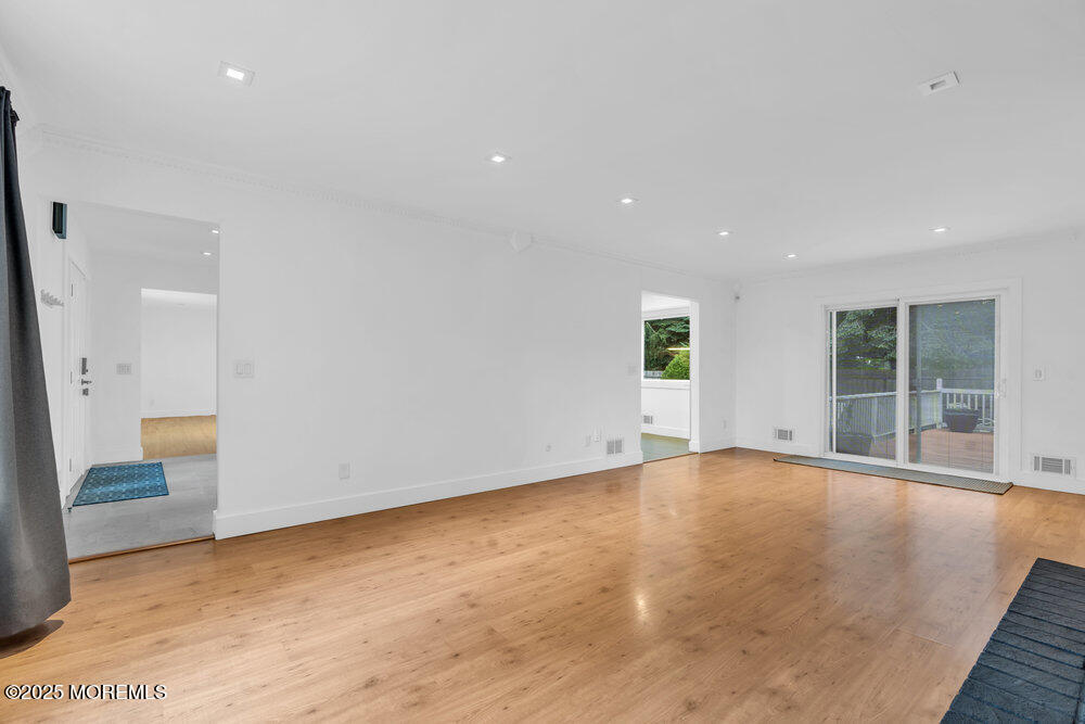Property Photo:  16 Redfern Road  NJ 07724 