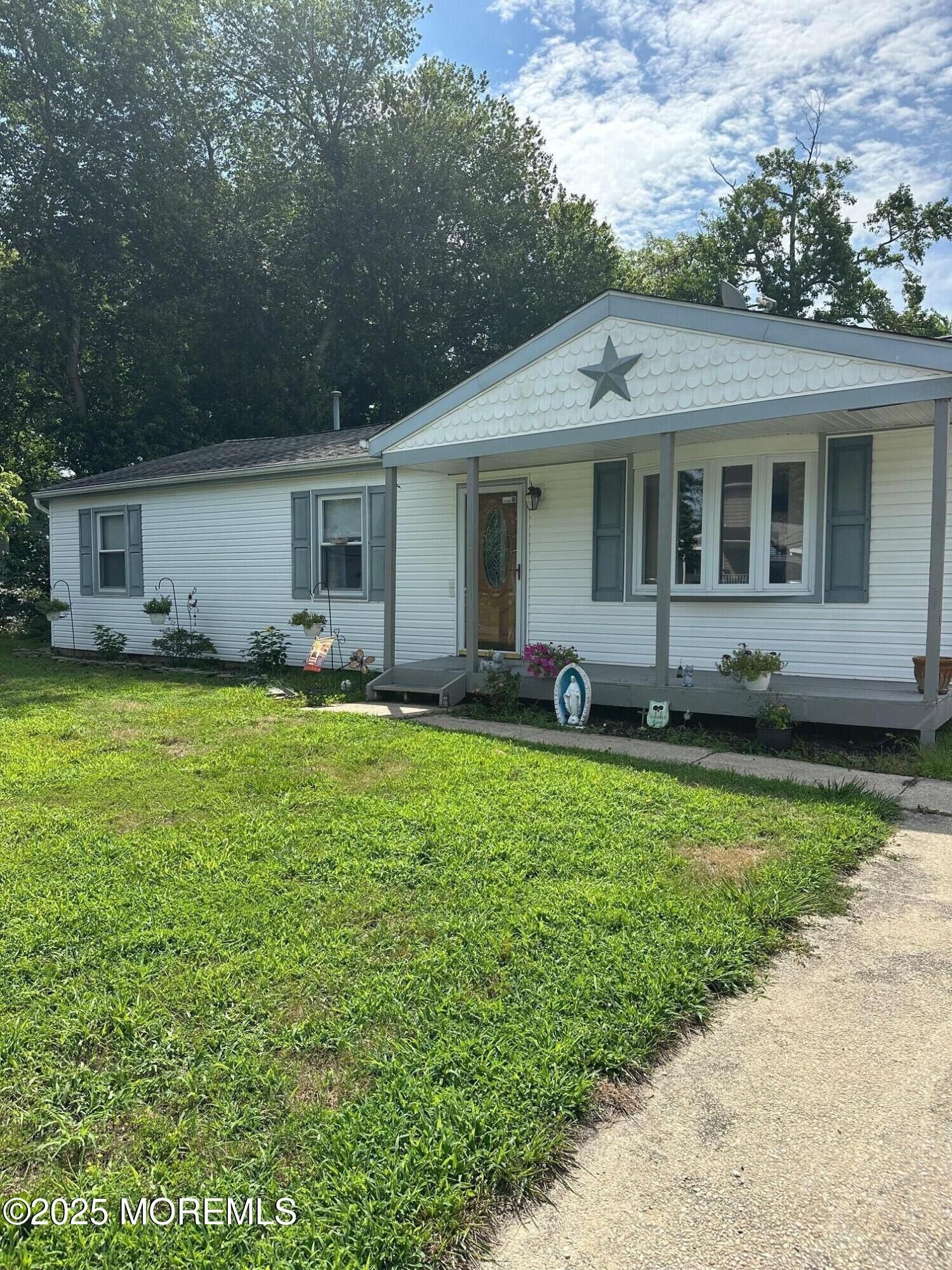 Property Photo: 916 Center Street NJ 08087