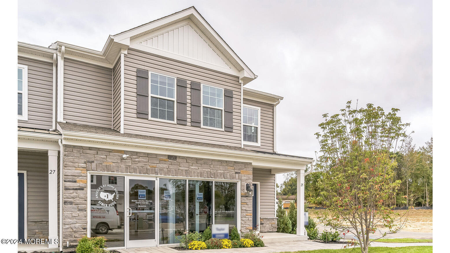 27 Victoria Gardens Square  Neptune Township NJ 07753 photo