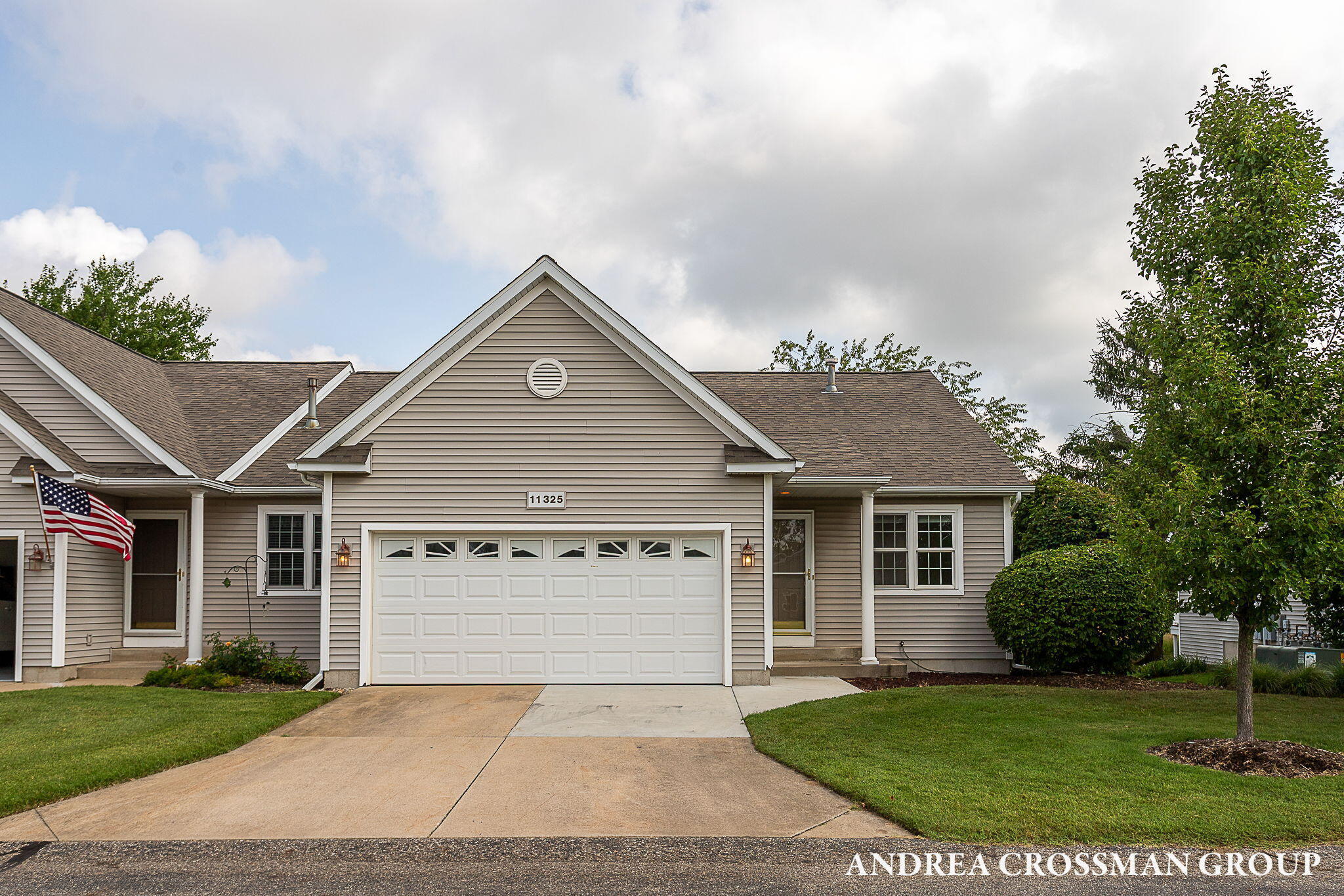 Property Photo: 11325 Village Green Drive MI 49424