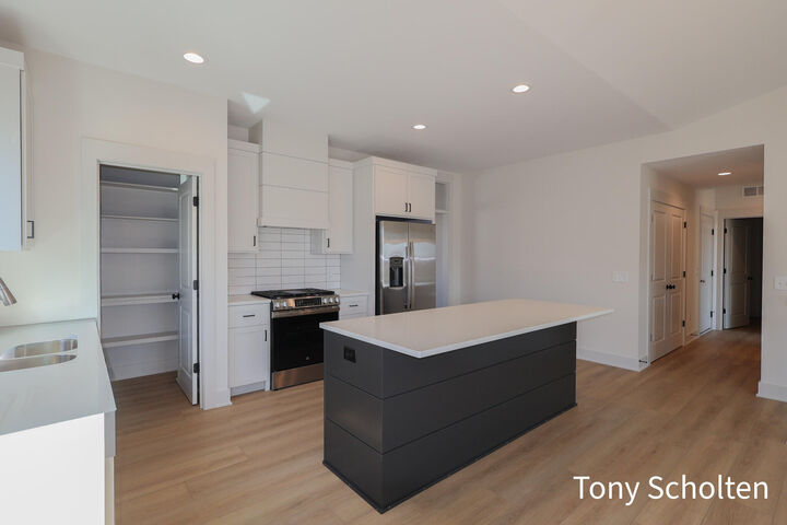 Property Photo:  5178 Blendon Meadow Circle  MI 49426 
