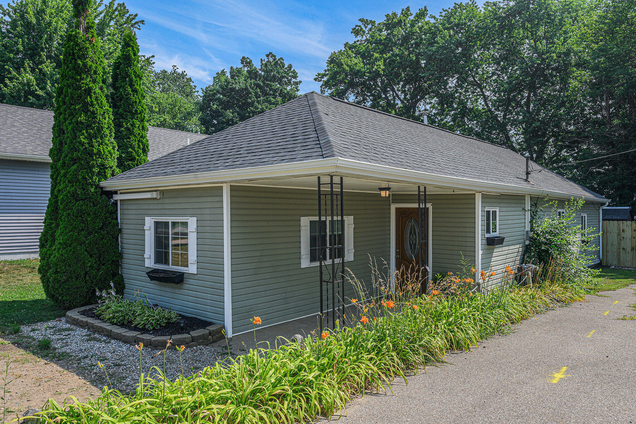 Property Photo:  4129 Long Lake Drive  MI 49002 