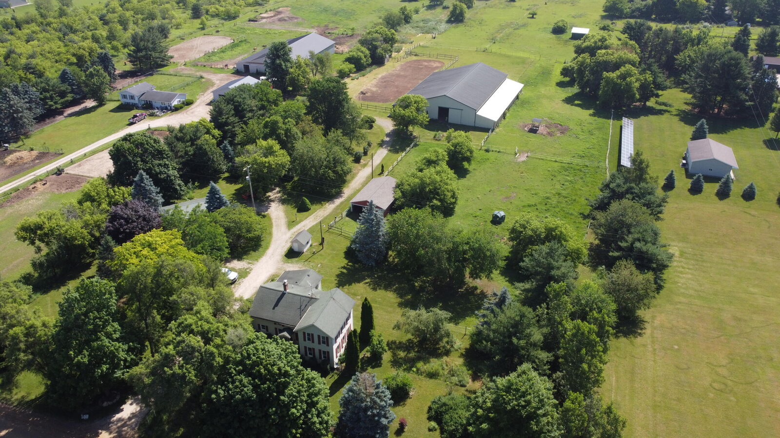 Property Photo: 9923 Sharon Hollow Road MI 48158