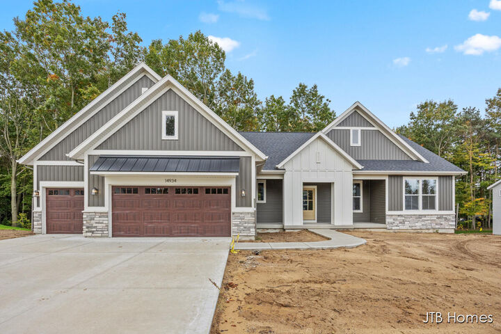 Property Photo:  14934 Timberoak Street  MI 49424