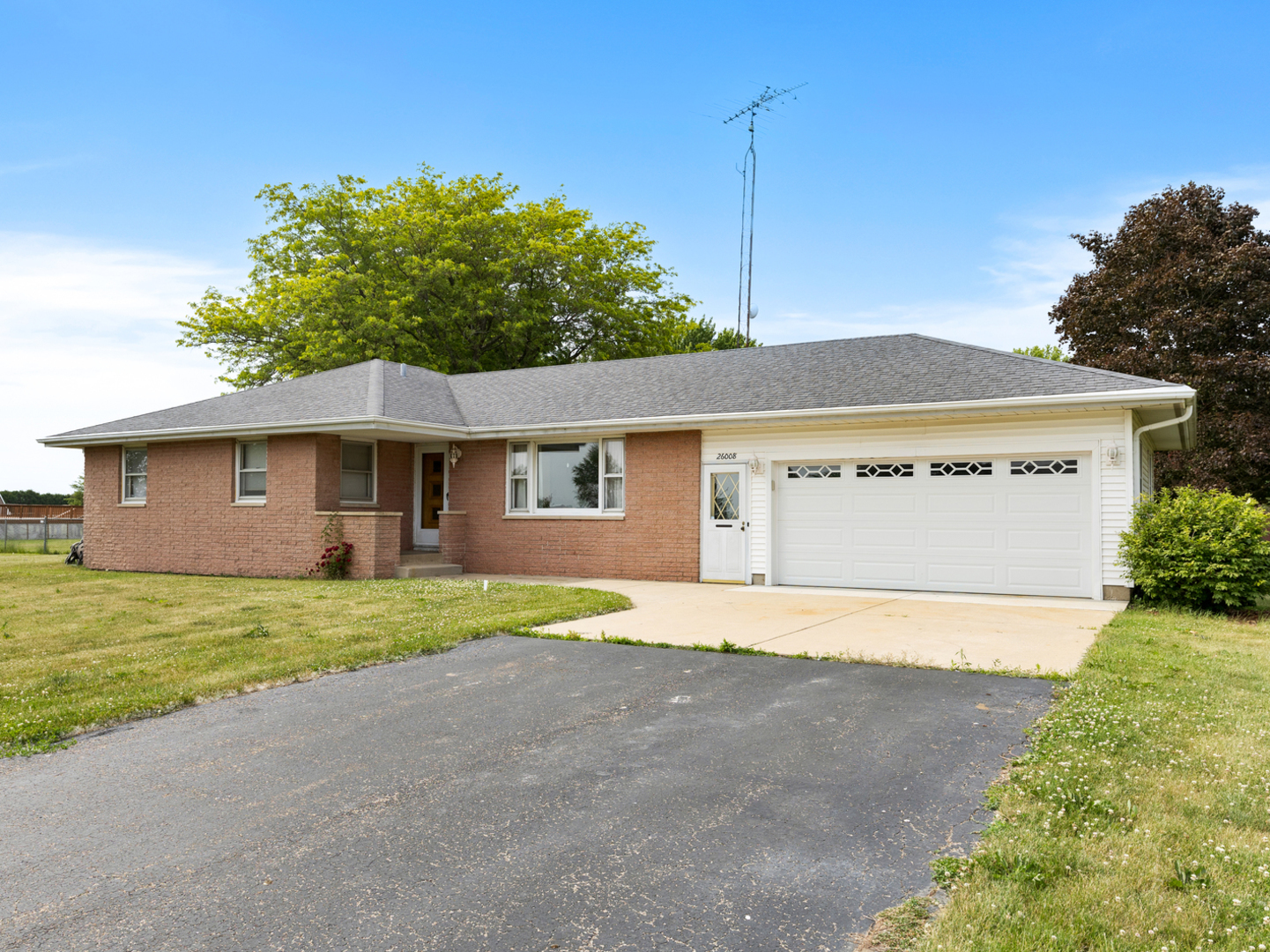 26008 Helen Road  Garden Prairie IL 61038 photo