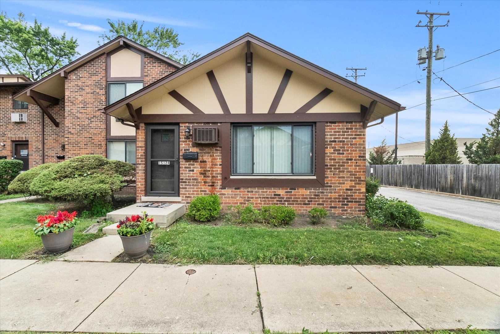 Property Photo: 1S124 Winthrop Lane IL 60181