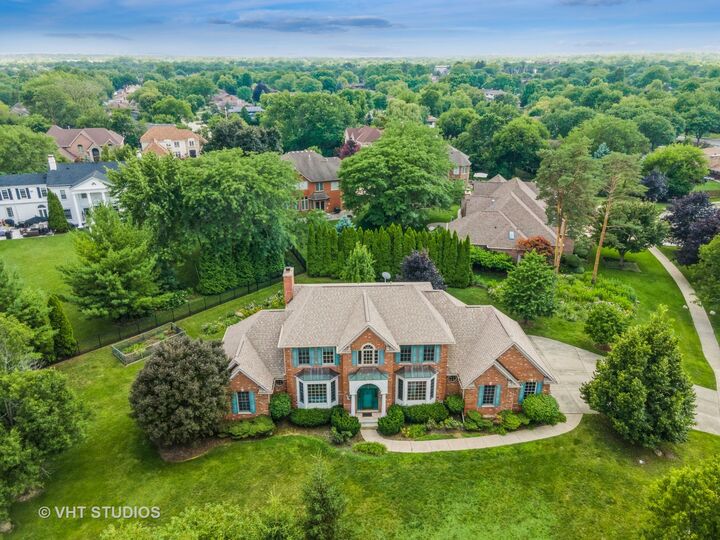 Property Photo:  1527 Lexington Circle  IL 60173 