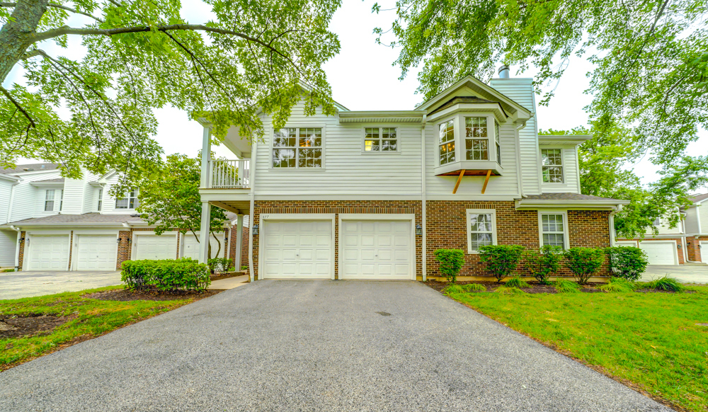 Property Photo: 477 Grosse Pointe Circle 3-6 IL 60061