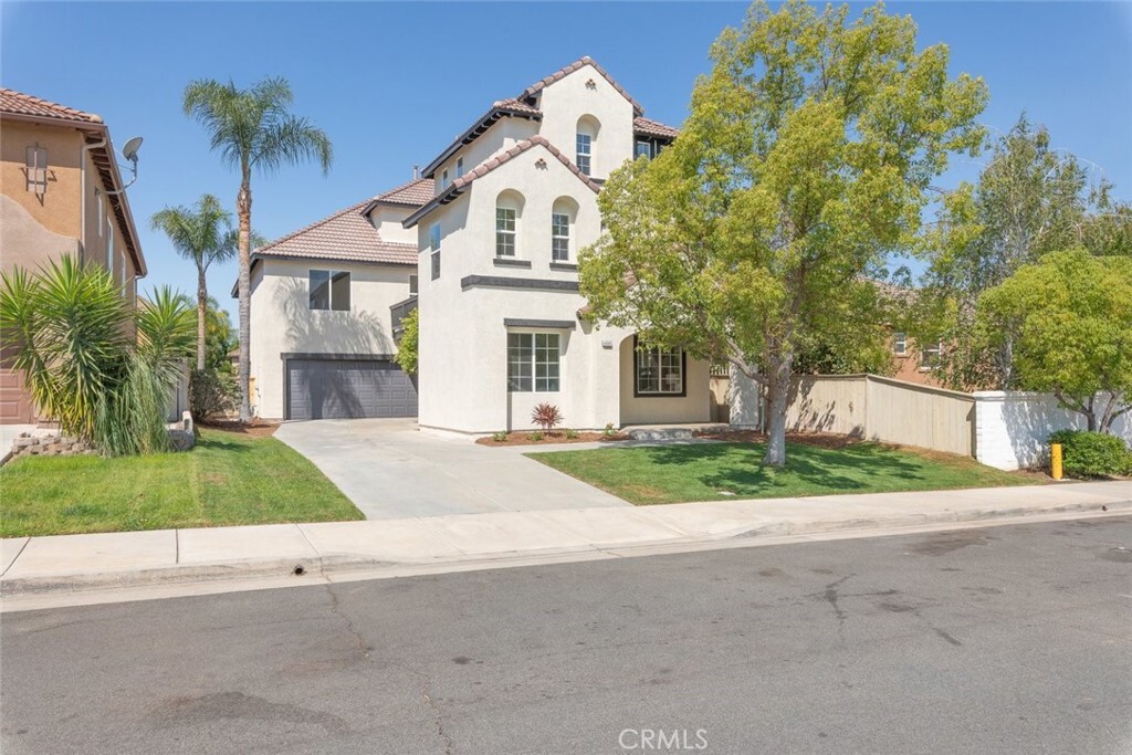 Property Photo:  44397 Kingston Drive  CA 92592 