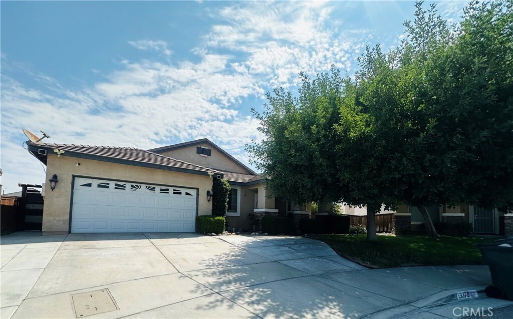 Property Photo:  13375 Dunwood Court  CA 92392 