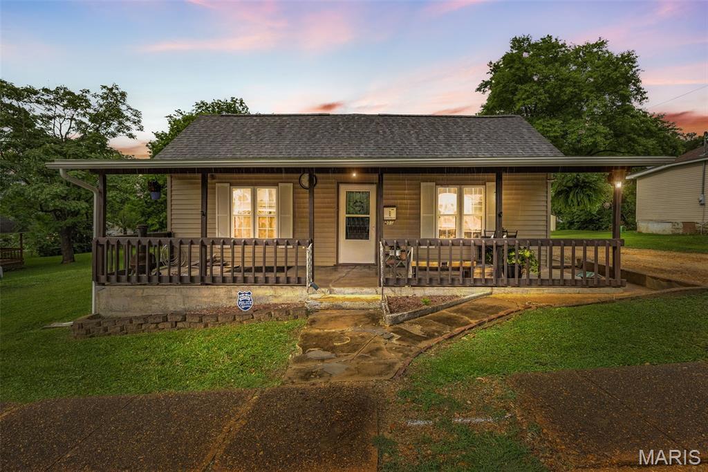 Property Photo:  208 Houser Street  MO 63601 