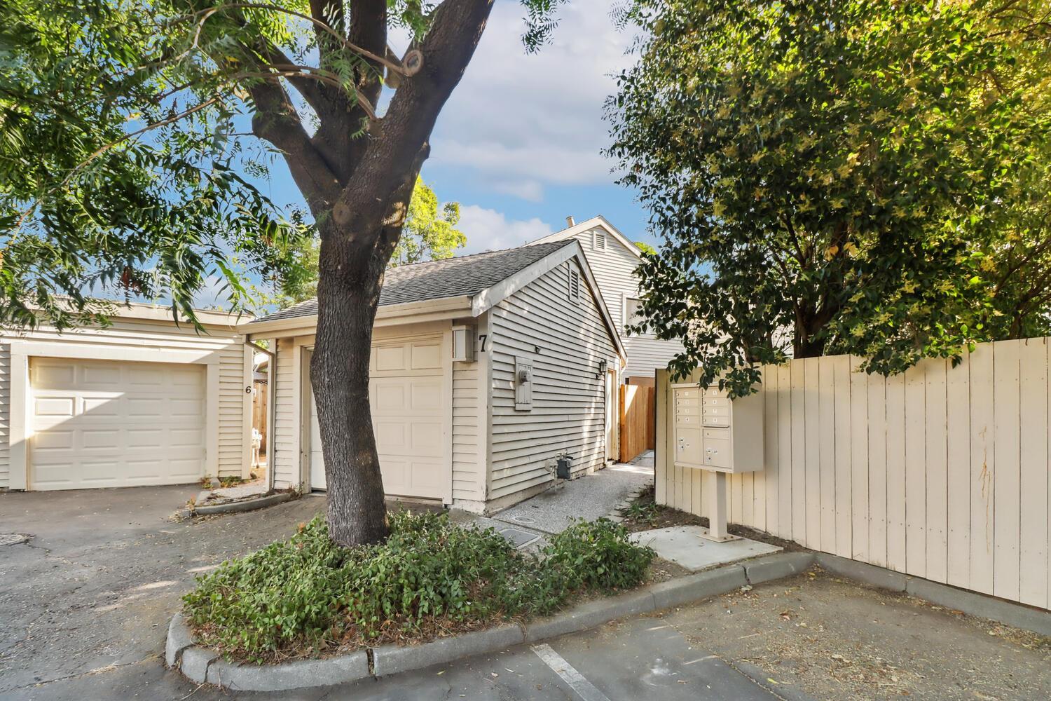Property Photo:  325 E 8th Street 7  CA 95616 