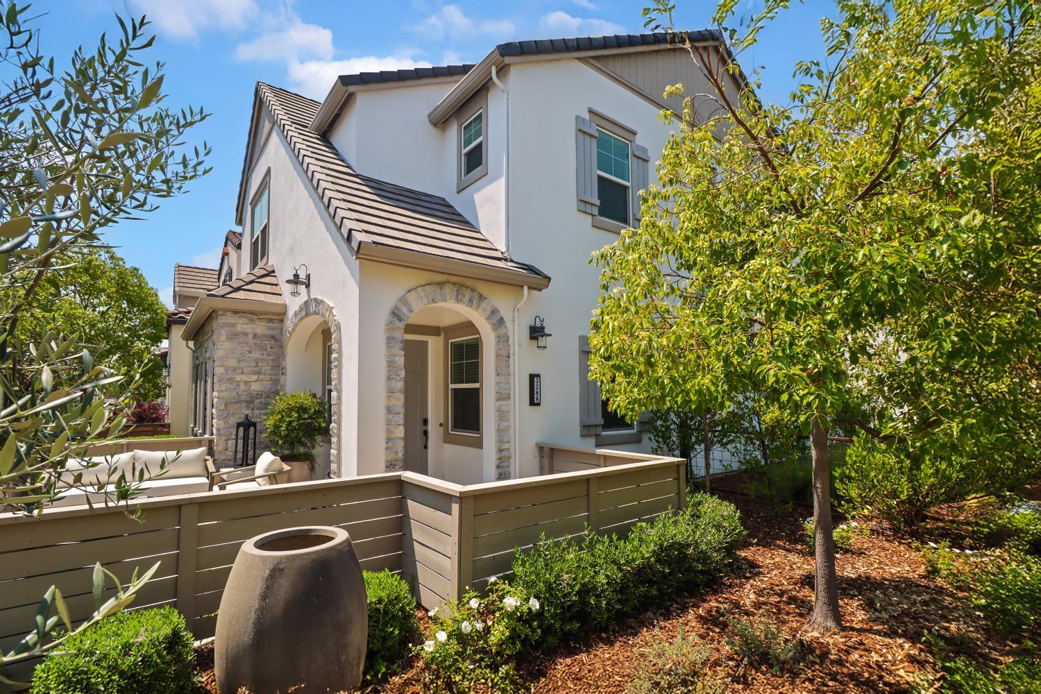 Property Photo: 3288 Crocker Drive CA 95818