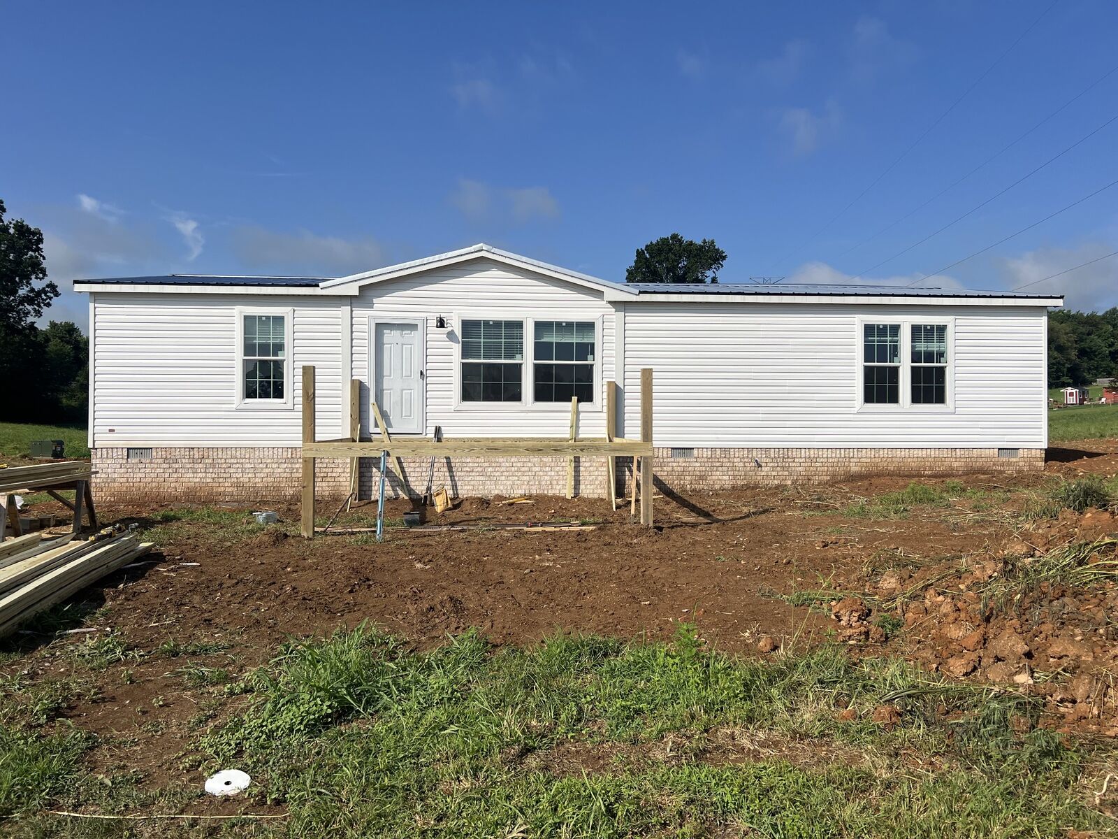Property Photo:  712 Sparrow Rd  TN 37083 