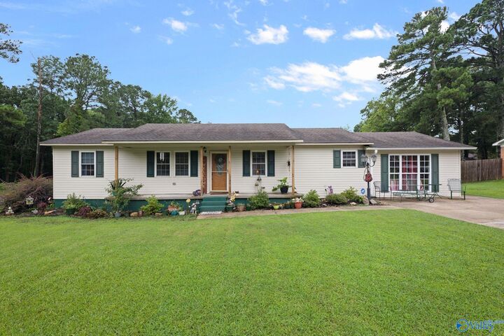 2272 Hillview Street NW  Hartselle AL 35640 photo