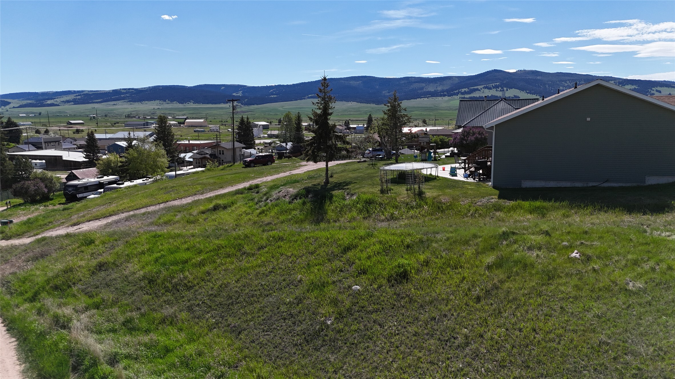 Property Photo:  17-18 Beta Street  MT 59858 