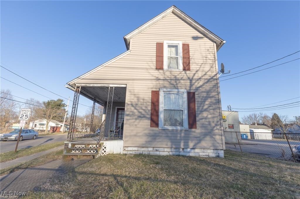 Property Photo:  2301 East Avenue  OH 44314 
