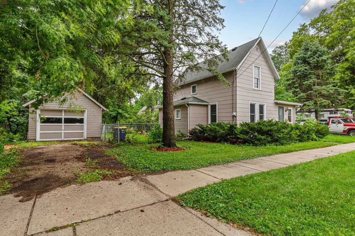 Property Photo:  308 7th Street E  MN 55057 