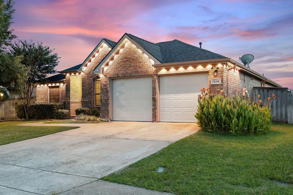 Property Photo:  7236 Jurassic Drive  TX 76002 
