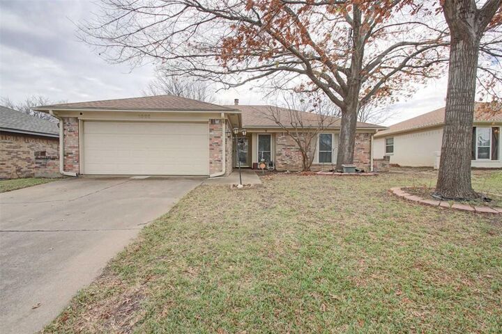 Property Photo:  1325 N Creek Drive  TX 76179 