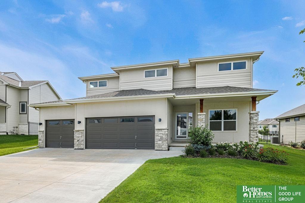 Property Photo: 10506 S 103 Street NE 68046