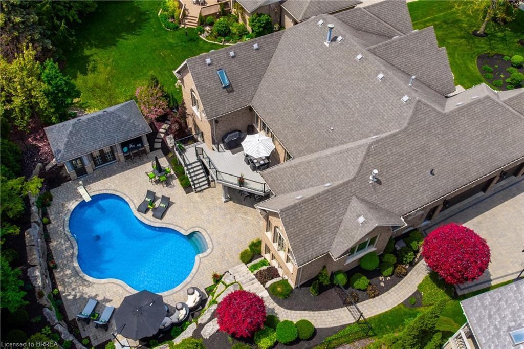 Photo de la propriété:  75 St. Andrews Drive  ON N3T 6H3 