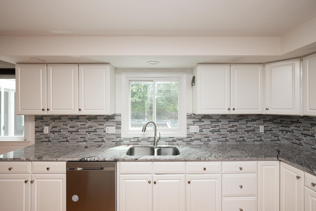 9 Heidi Ln  Grafton MA 01519 photo
