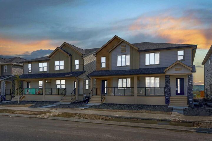 822, 826, 830, 834 Wolf Willow Boulevard SE — photo 1