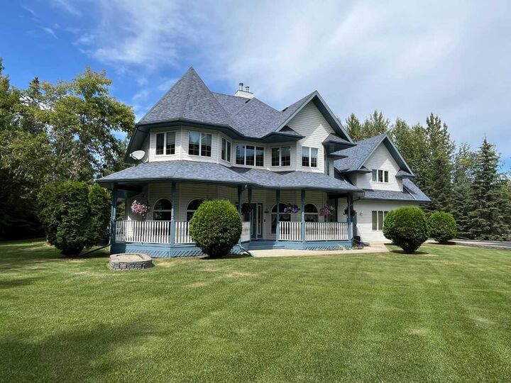 2110 Pioneer Drive SW  Slave Lake AB T0G 2A4 photo