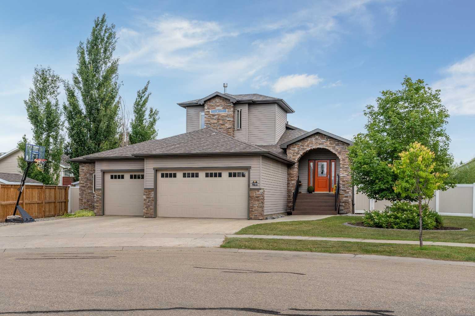 2709 59 Street Close  Camrose AB T4V 1P8 photo