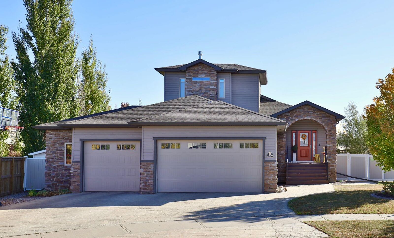 Property Photo: 2709 59 Street Close AB T4V 1P8