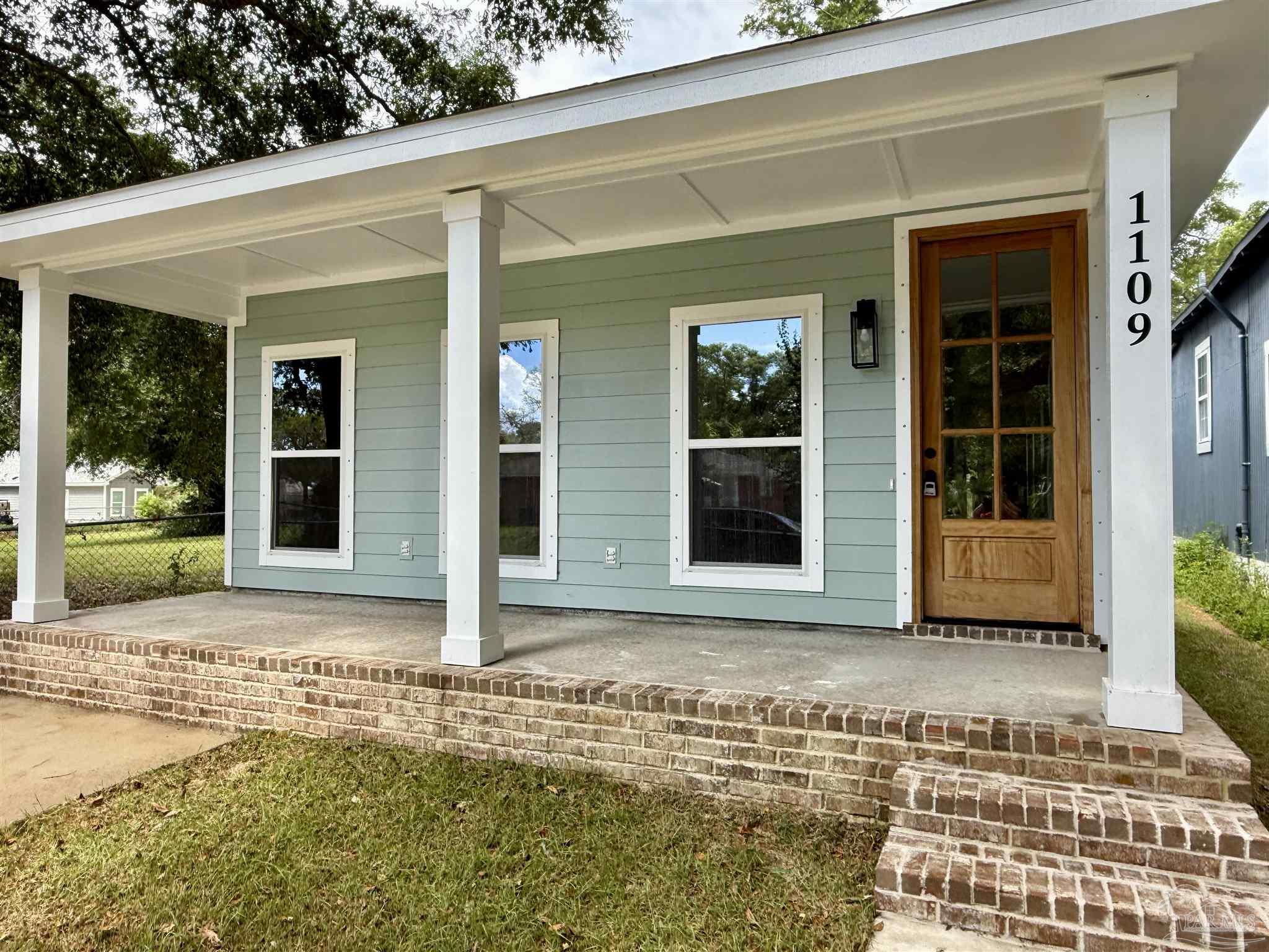 1109 N C St  Pensacola FL 32501 photo