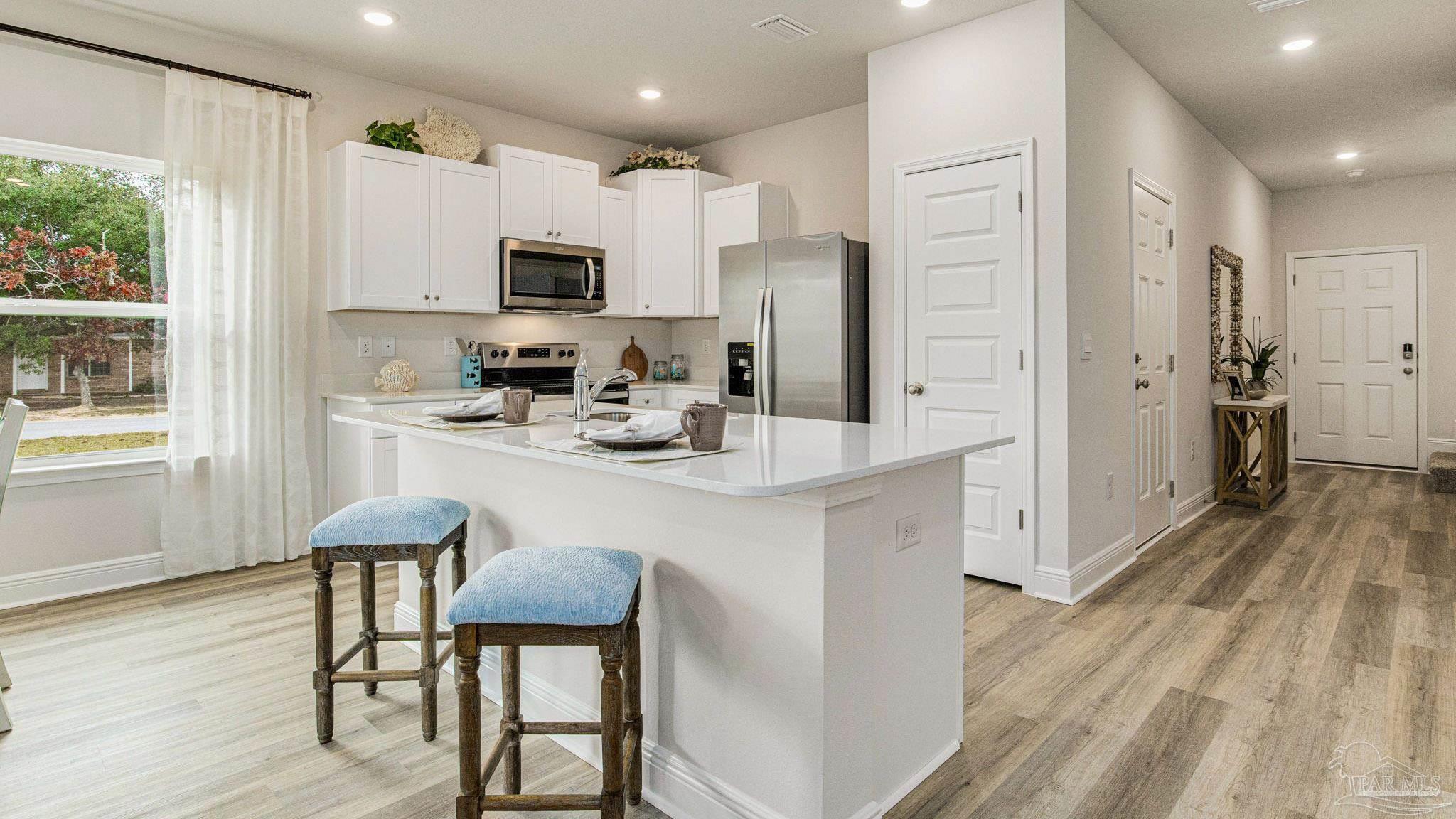 Property Photo:  2575 Cliff Hollow Cir  FL 32563 